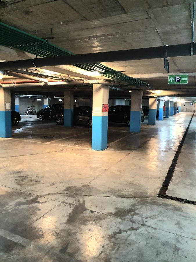 Rovena'S Apartment - Free Parking Tiranë Ngoại thất bức ảnh