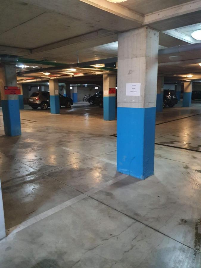 Rovena'S Apartment - Free Parking Tiranë Ngoại thất bức ảnh