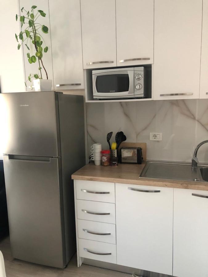 Rovena'S Apartment - Free Parking Tiranë Ngoại thất bức ảnh