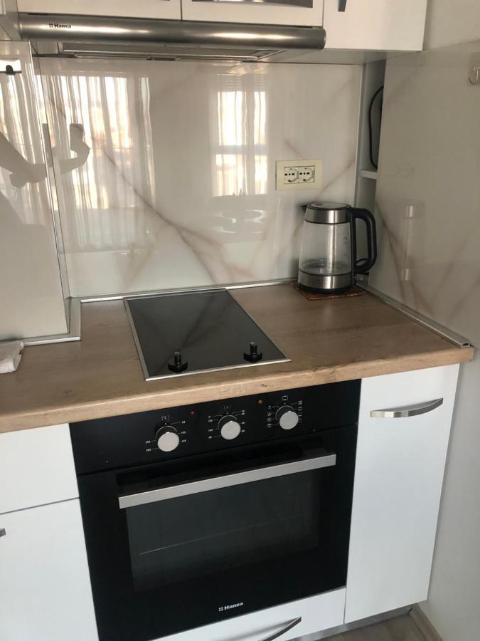 Rovena'S Apartment - Free Parking Tiranë Ngoại thất bức ảnh